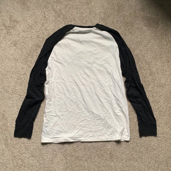 Boston Bruins Black and White Long Sleeve - Picture 2 of 6